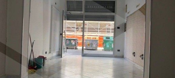 1-Zimmer Gewerbliche Immobilie in Bologna, Italy, Nr. 27540 4