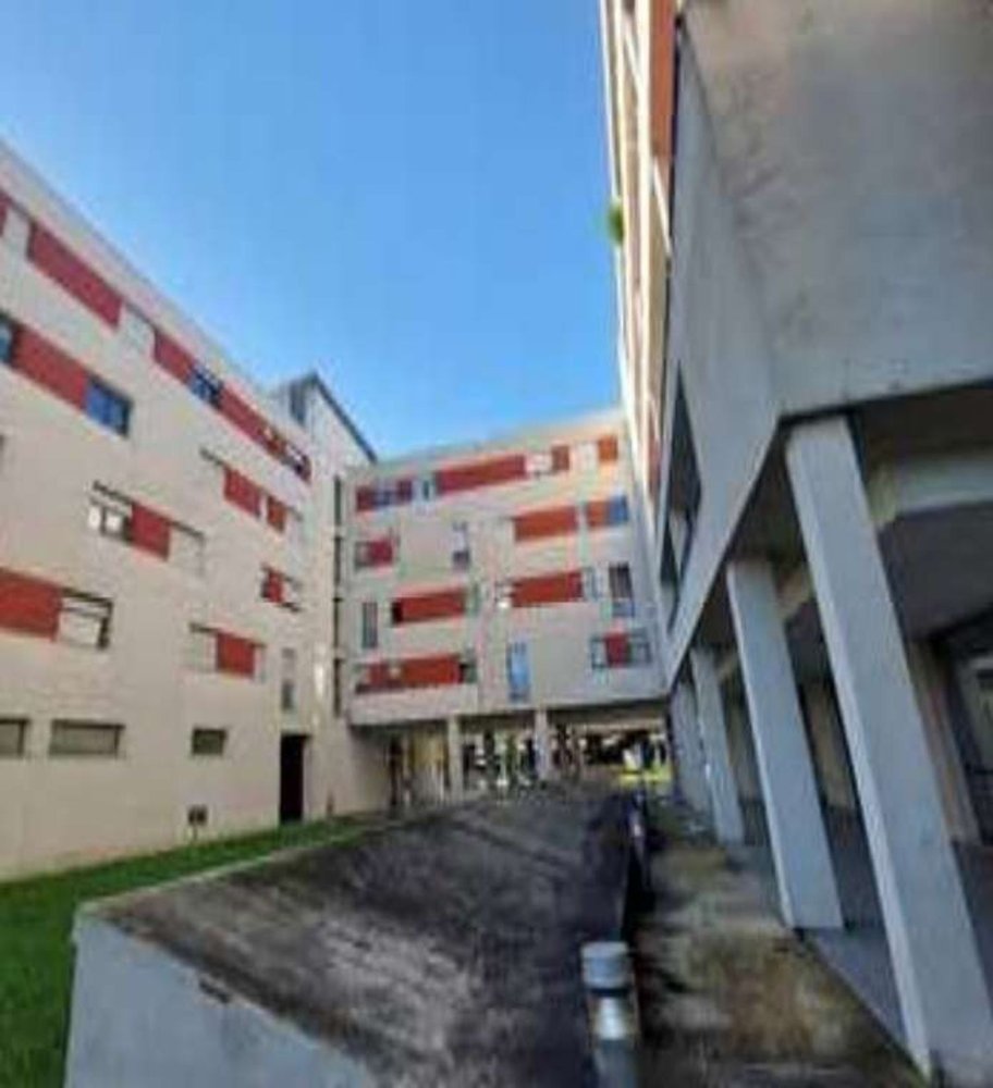 Garage à Brescia, Italy 31m² No. 392100