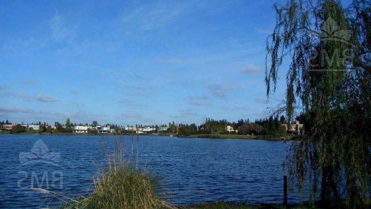  Land in Tigre, Argentina No. 110440