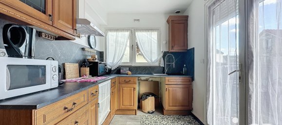 2 Schlafzimmer Haus in L'Hay-les-Roses, France, Nr. 132687 3