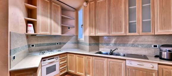 7 rooms Villa in Gardone Riviera, Italy No. 70121 35