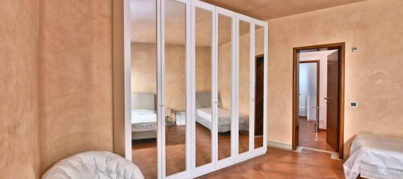 7 rooms Villa in Gardone Riviera, Italy No. 70121 43