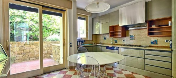 7 rooms Villa in Gardone Riviera, Italy No. 70121 23