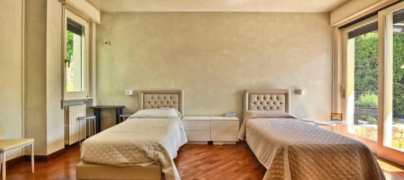 7 rooms Villa in Gardone Riviera, Italy No. 70121 31