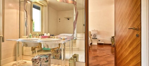 7 rooms Villa in Gardone Riviera, Italy No. 70121 28