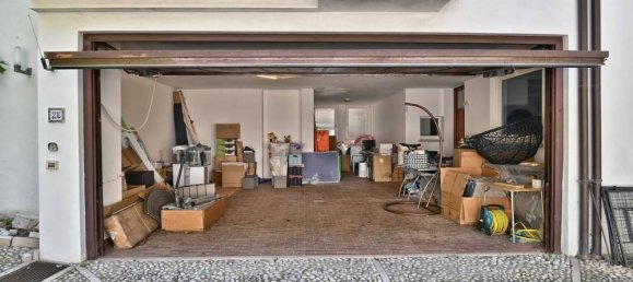 7 rooms Villa in Gardone Riviera, Italy No. 70121 45