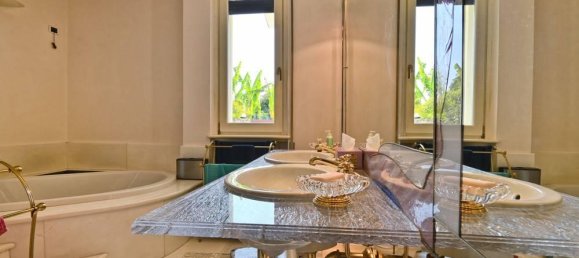 7 rooms Villa in Gardone Riviera, Italy No. 70121 27