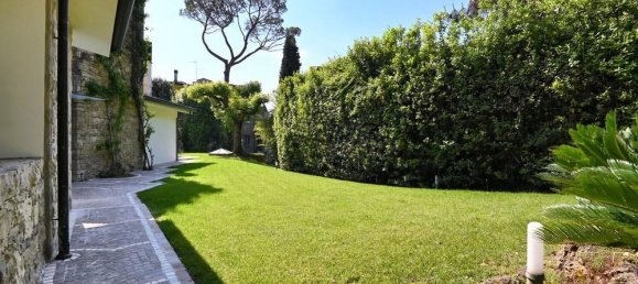 7 rooms Villa in Gardone Riviera, Italy No. 70121 9