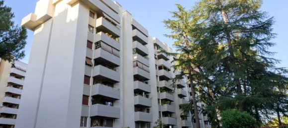 4 bedrooms Apartment in Rome, Italy No. 325133 2