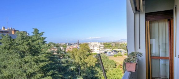 4 bedrooms Apartment in Rome, Italy No. 325133 23