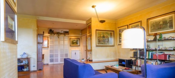 4 bedrooms Apartment in Rome, Italy No. 325133 17