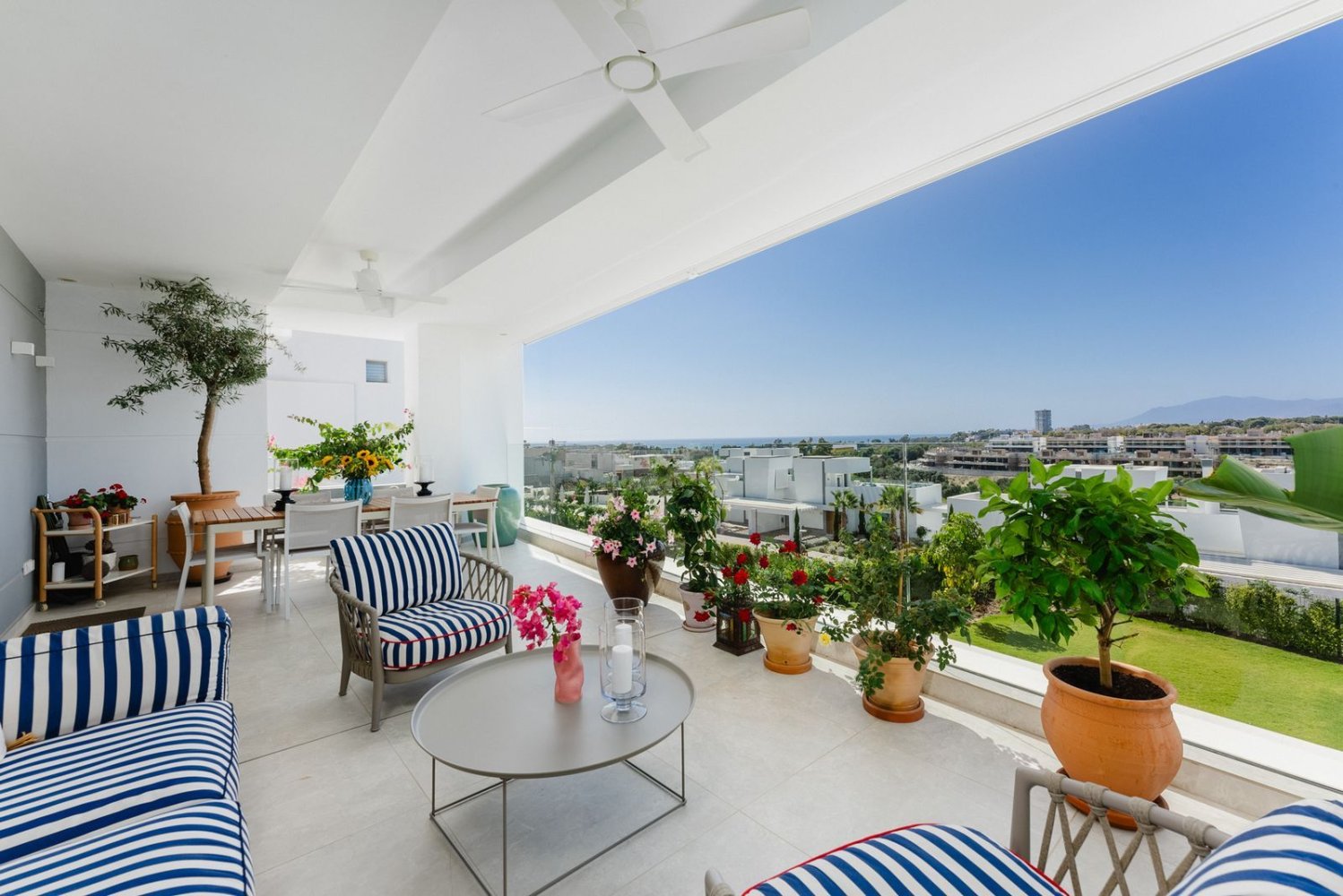 3 غرف نوم شقة في Marbella, Spain رقم 147843