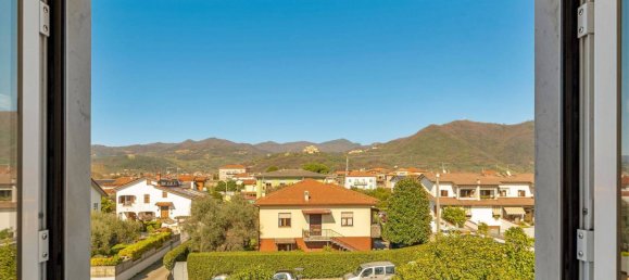 4 bedrooms Villa in Luni, Italy No. 33226 24