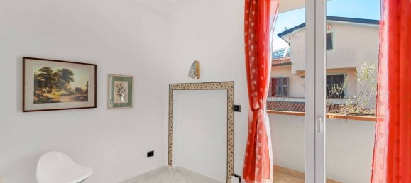 4 bedrooms Villa in Luni, Italy No. 33226 22