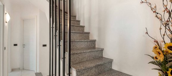 4 bedrooms Villa in Luni, Italy No. 33226 16