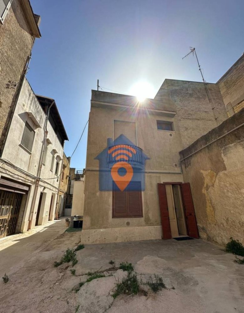 Дом с 2 спальнями в Кастельветрано, Италия № 113560