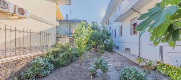 Дом с 6 комнатами в Кьоджа, Италия № 279017 4