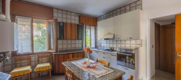 Дом с 6 комнатами в Кьоджа, Италия № 279017 13