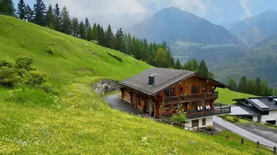 6 rooms House in Umhausen, Austria No. 179954