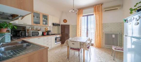 Apartamento T3 em Palo del Colle, Italy N.º 373227 2