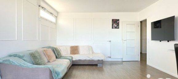 4 chambres Appartement à Bobigny, France No. 360082 3