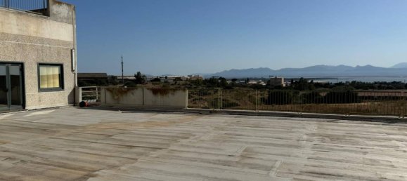 Propiedad comercial de 1 habitación en Cagliari, Italy No. 67797 37