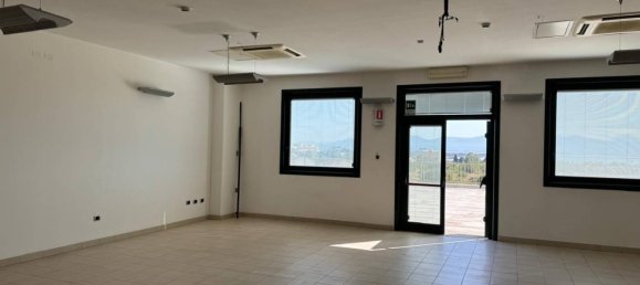 Propiedad comercial de 1 habitación en Cagliari, Italy No. 67797 6