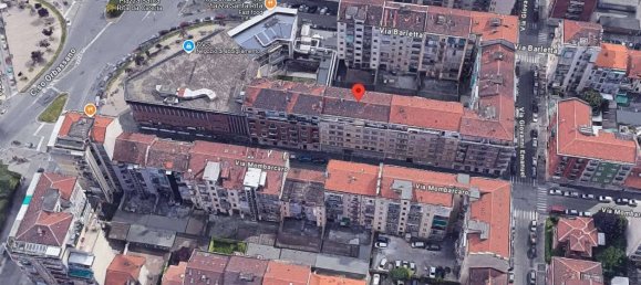 1 bedroom Apartment in Turin, Italy No. 198272 4