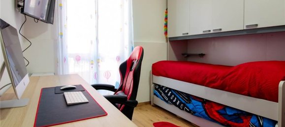 Квартира с 2 спальнями в Фино Морнаско, Италия № 209994 11