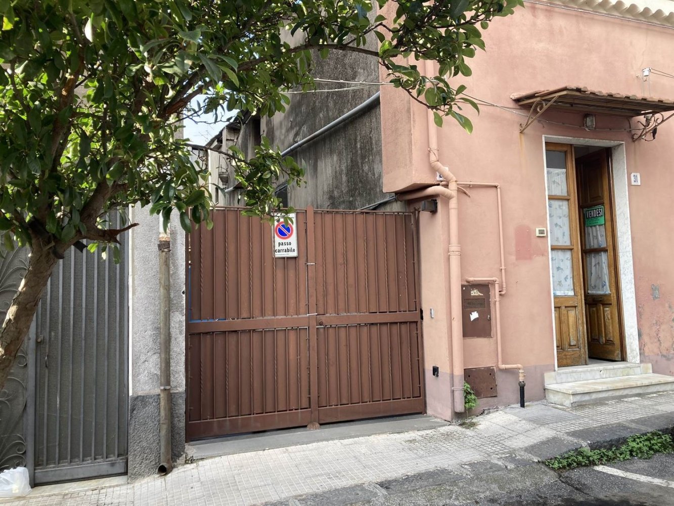 Casa de 4 divisões em San Giovanni la Punta, Italy N.º 171442