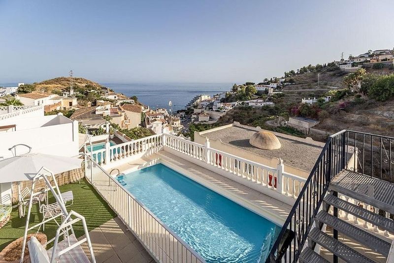 5 bedrooms House in Almunecar, Spain No. 225498