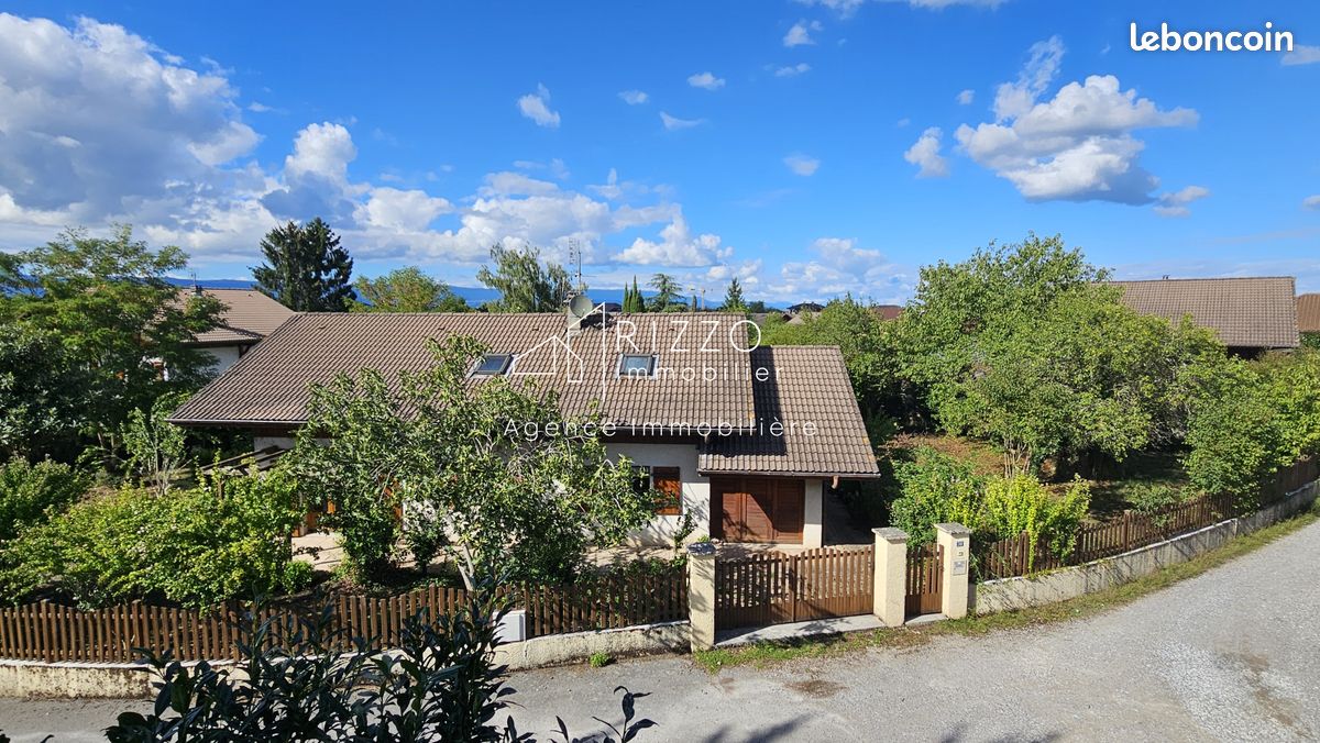 4 bedrooms House in Douvaine, France No. 334751