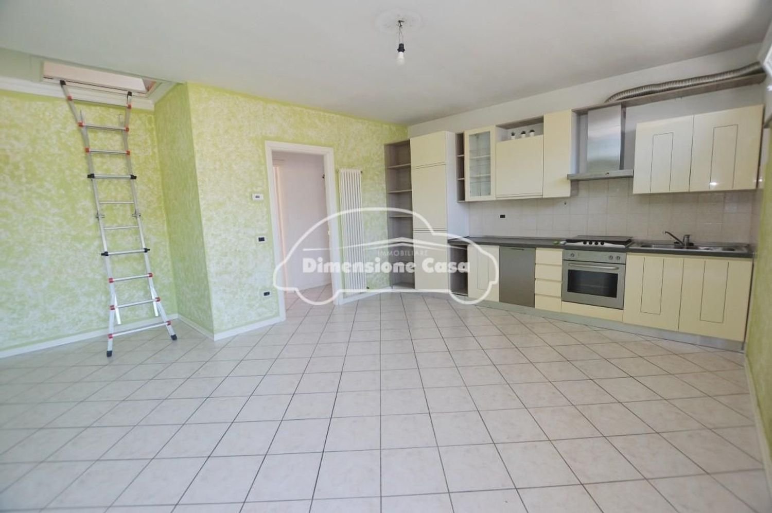 4-Zimmer Wohnung in Porcari, Italy, Nr. 298268