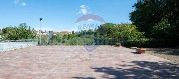 Casa de 20 habitaciónes en San Marcello, Italy No. 7020 8