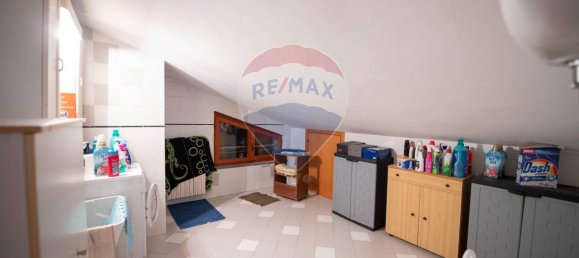 Casa de 20 habitaciónes en San Marcello, Italy No. 7020 31