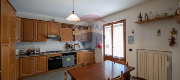 Casa de 20 habitaciónes en San Marcello, Italy No. 7020 26