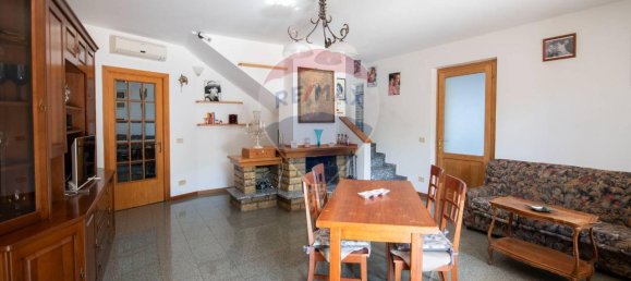 Casa de 20 habitaciónes en San Marcello, Italy No. 7020 18