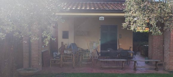 7 rooms House in Carrara, Italy No. 169083 5