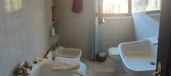 7 rooms House in Carrara, Italy No. 169083 23