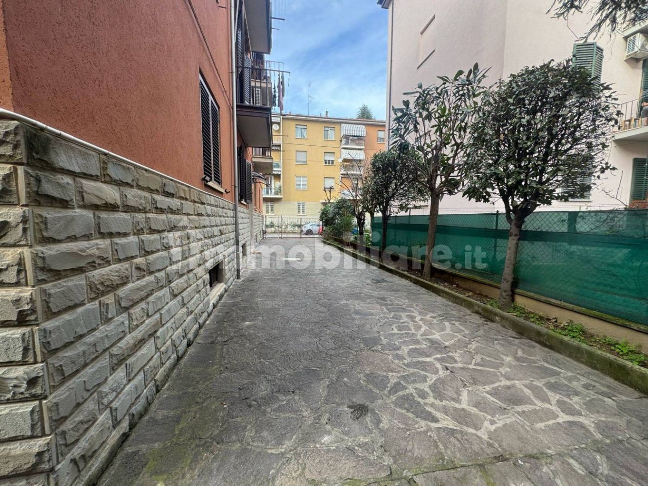 Apartamento de 3 dormitorios en Bologna, Italy No. 29887
