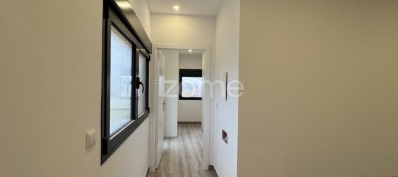 5 bedrooms House in Senhora da Hora, Portugal No. 132894 7