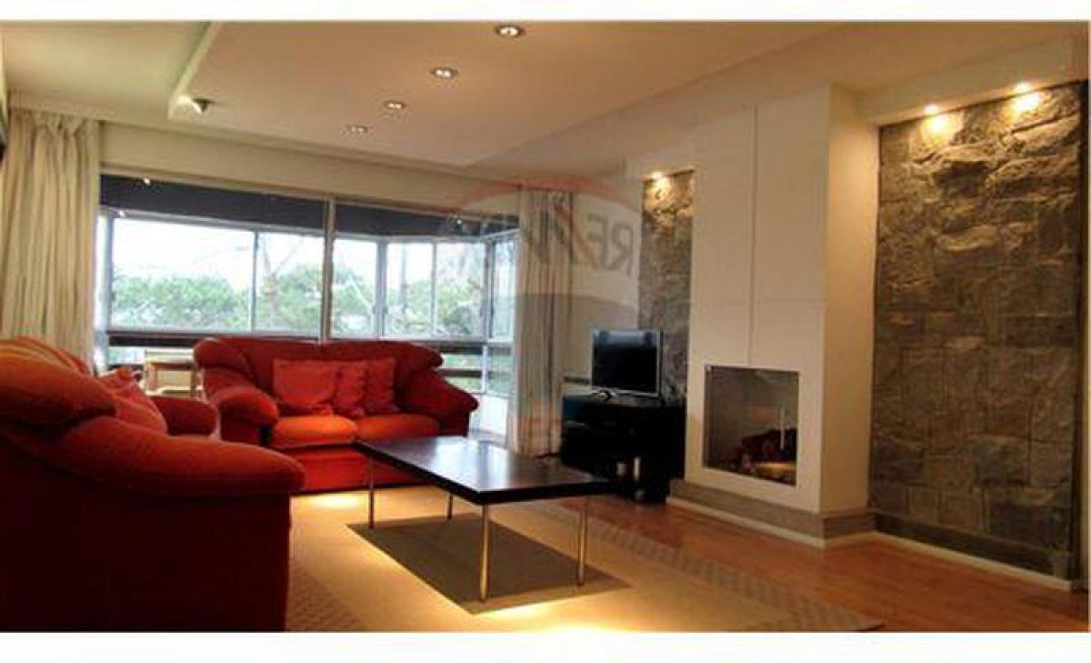 4 bedrooms Apartment in Maldonado, Uruguay No. 9873