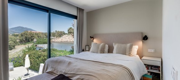 4 Schlafzimmer Villa in Marbella, Spain, Nr. 142829 8