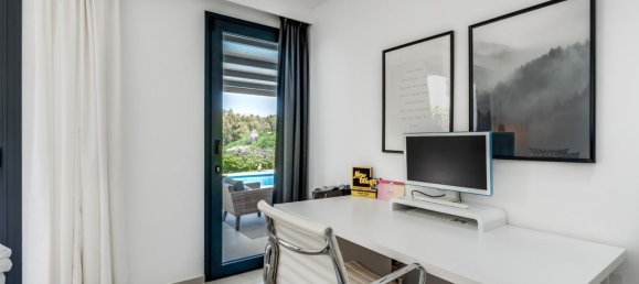 4 Schlafzimmer Villa in Marbella, Spain, Nr. 142829 24