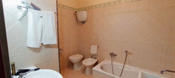 4 rooms Apartment in Castiglione del Lago, Italy No. 154144 9