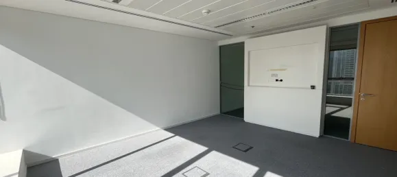 107m² Office in Jumeirah Lake Towers, UAE No. 108452 3