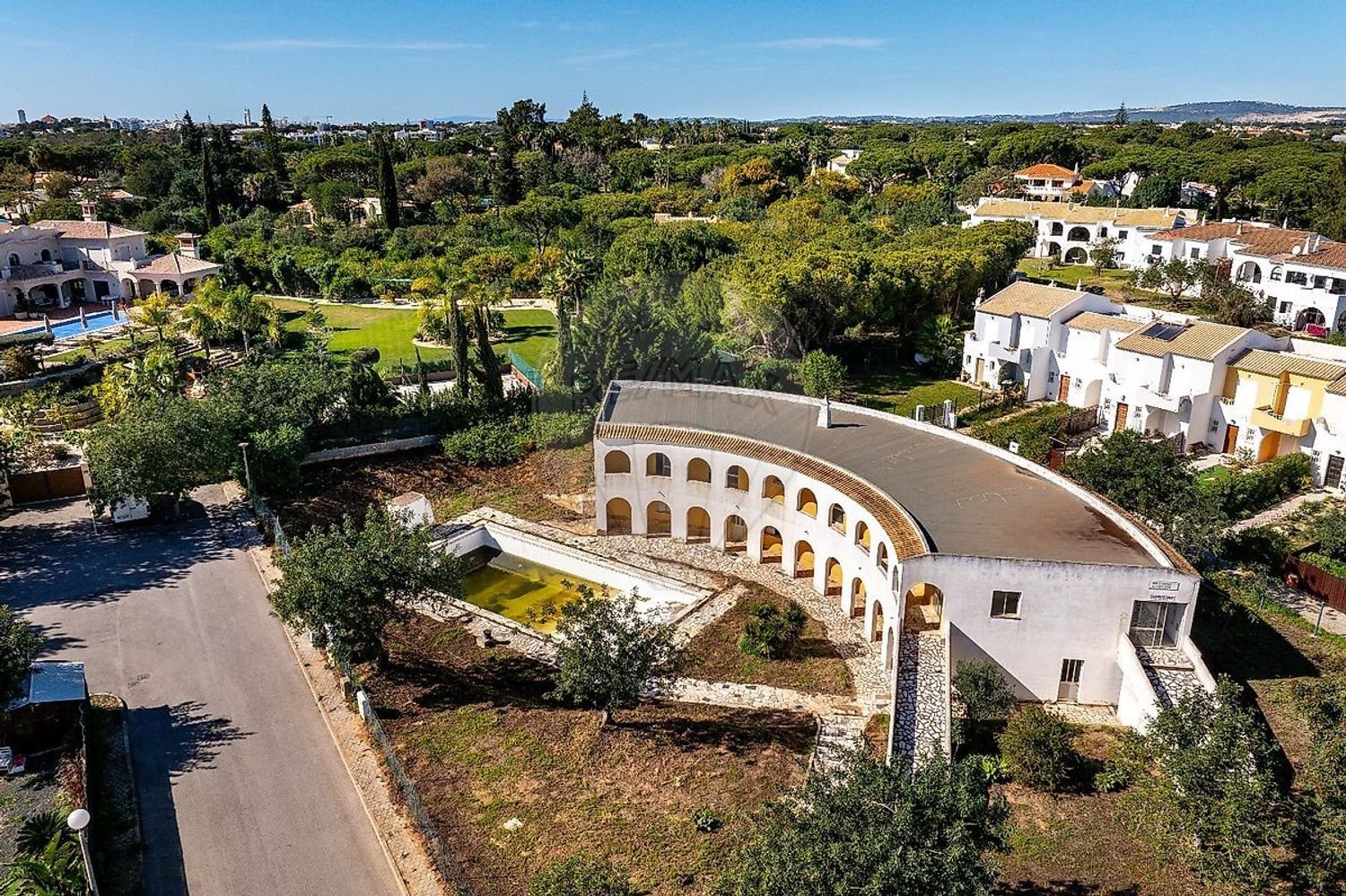 Склад 365м² в Картейра, Португалия № 64194