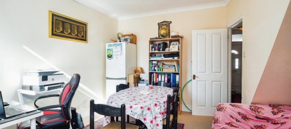 3 bedrooms Commercial property in Watford, United Kingdom No. 6038 4