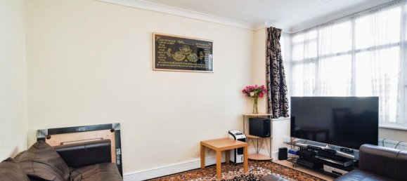 3 bedrooms Commercial property in Watford, United Kingdom No. 6038 14