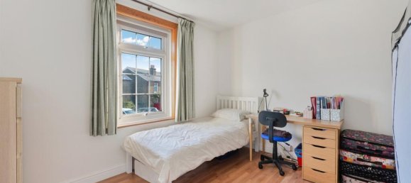 3 chambres Maison à Epsom, United Kingdom No. 9691 8